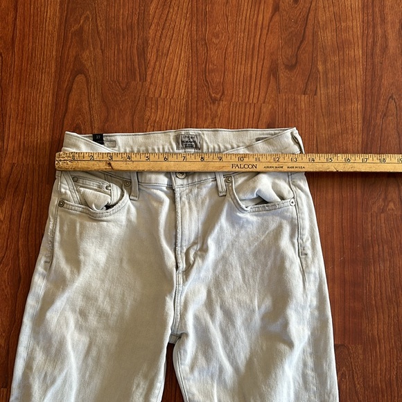 Citizens of Humanity: Rocket Crop light gray jeans. Size 27 - Picture 2 of 9
